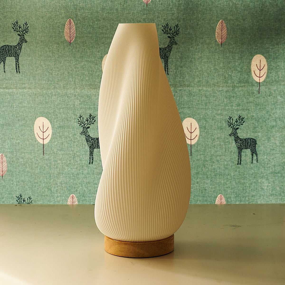 Aphrodite Swirl Table Lamp