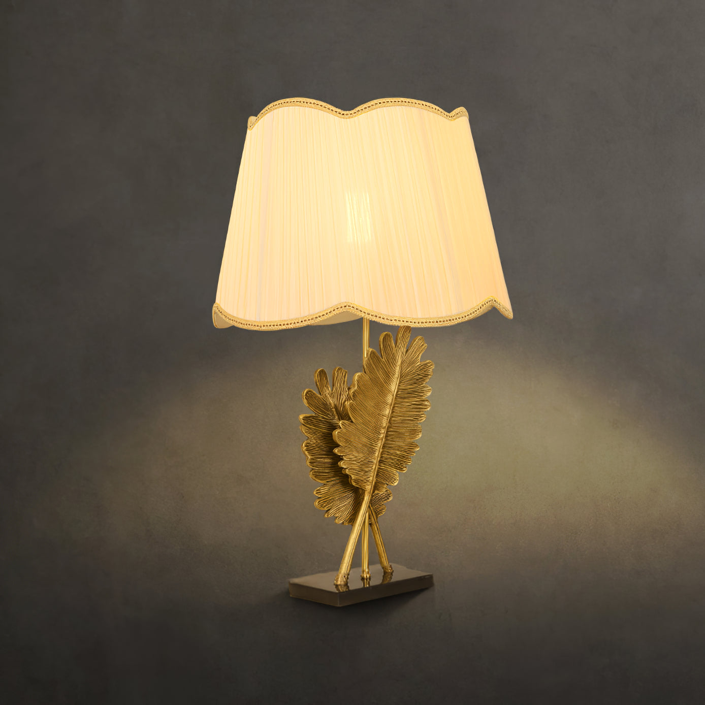 Banana Leaf Table Lamp