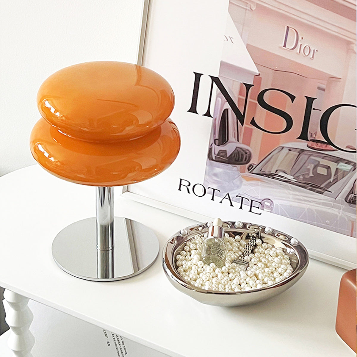 Hecho Vinen Table Lamp