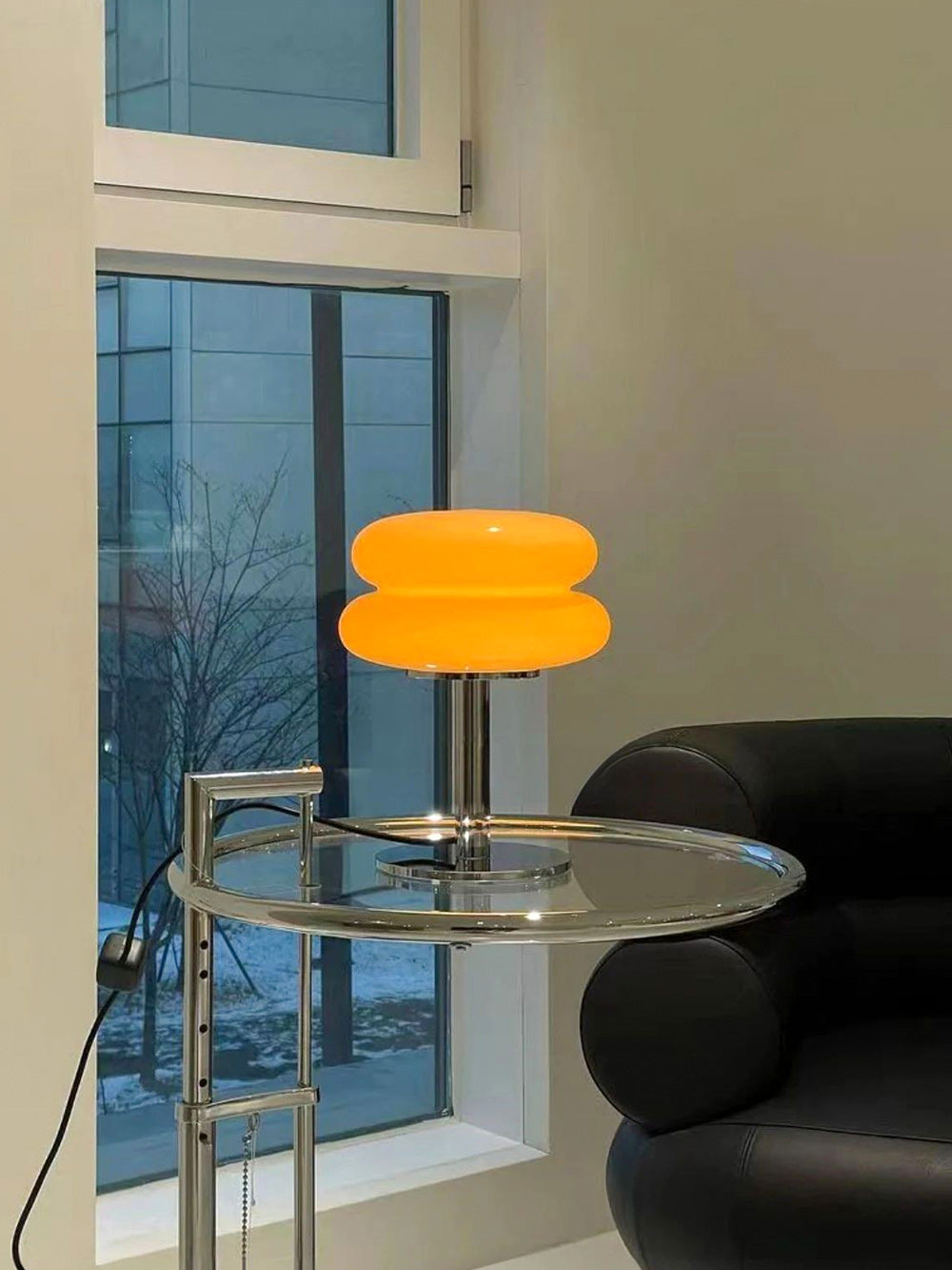 Hecho Vinen Table Lamp