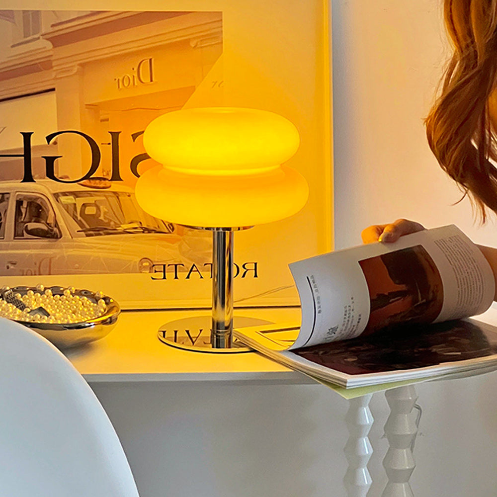 Hecho Vinen Table Lamp