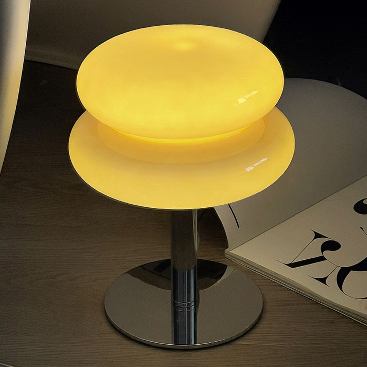Hecho Vinen Table Lamp