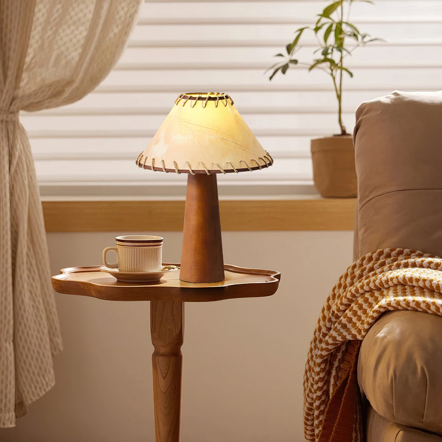 Kibo Wood Table Lamp