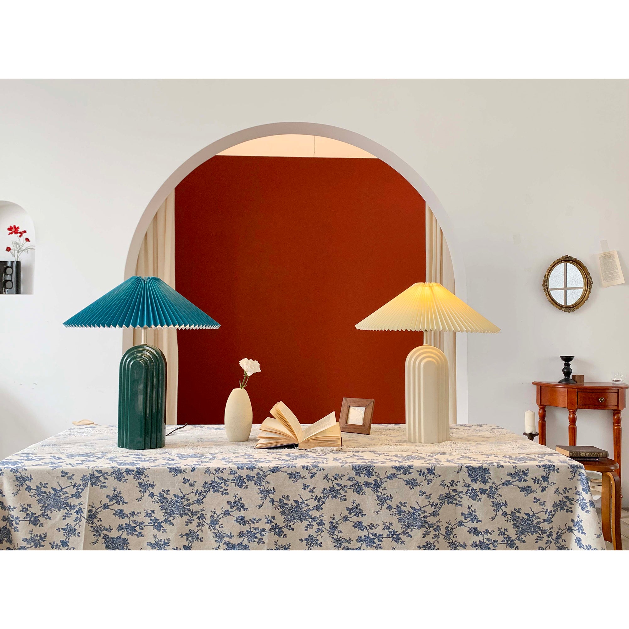 Ripple Pleated Table Light