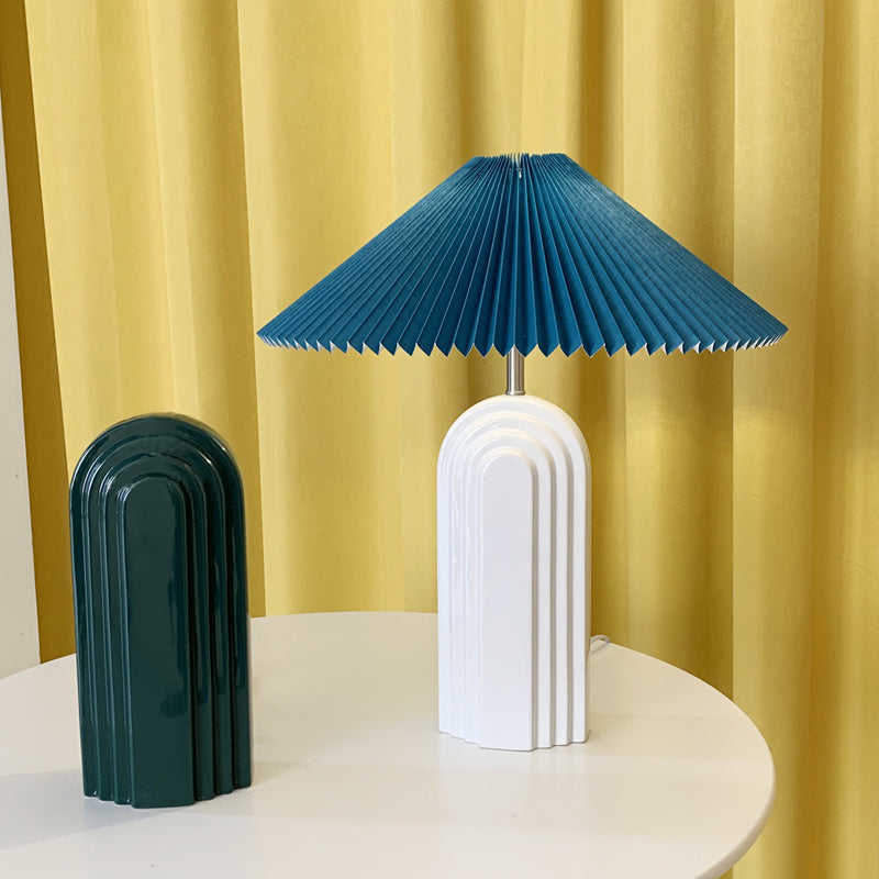 Ripple Pleated Table Light