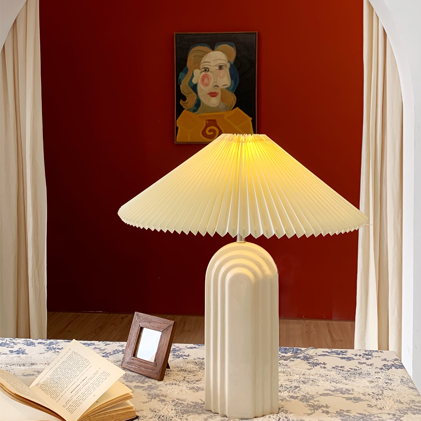 Ripple Pleated Table Light