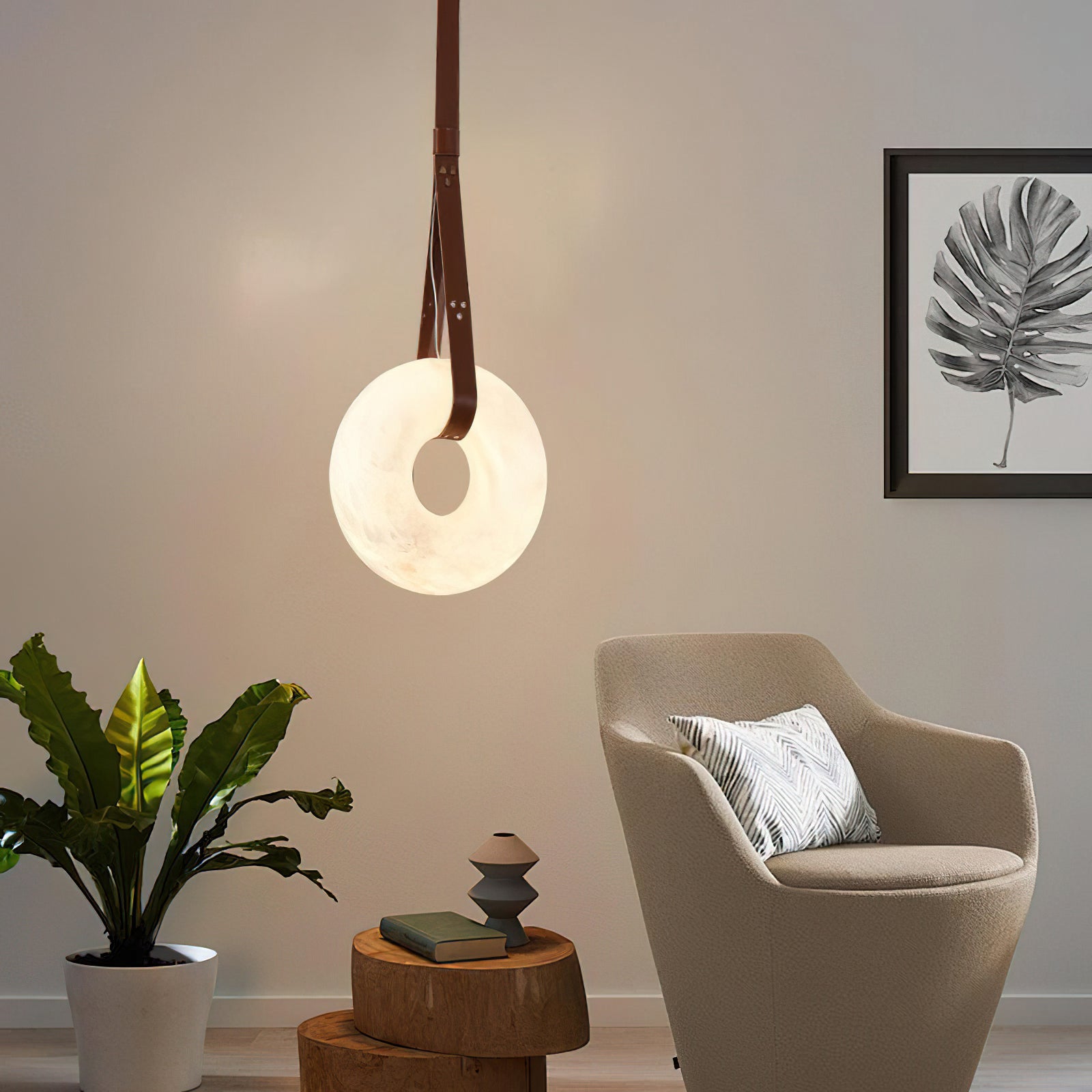 Bela Alabaster Pendant Light
