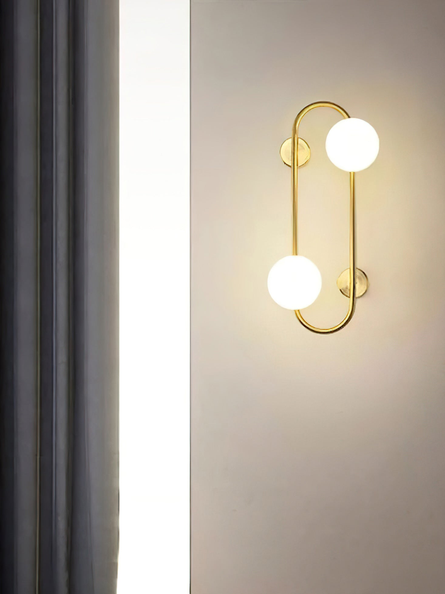 Buch Wall Lamp