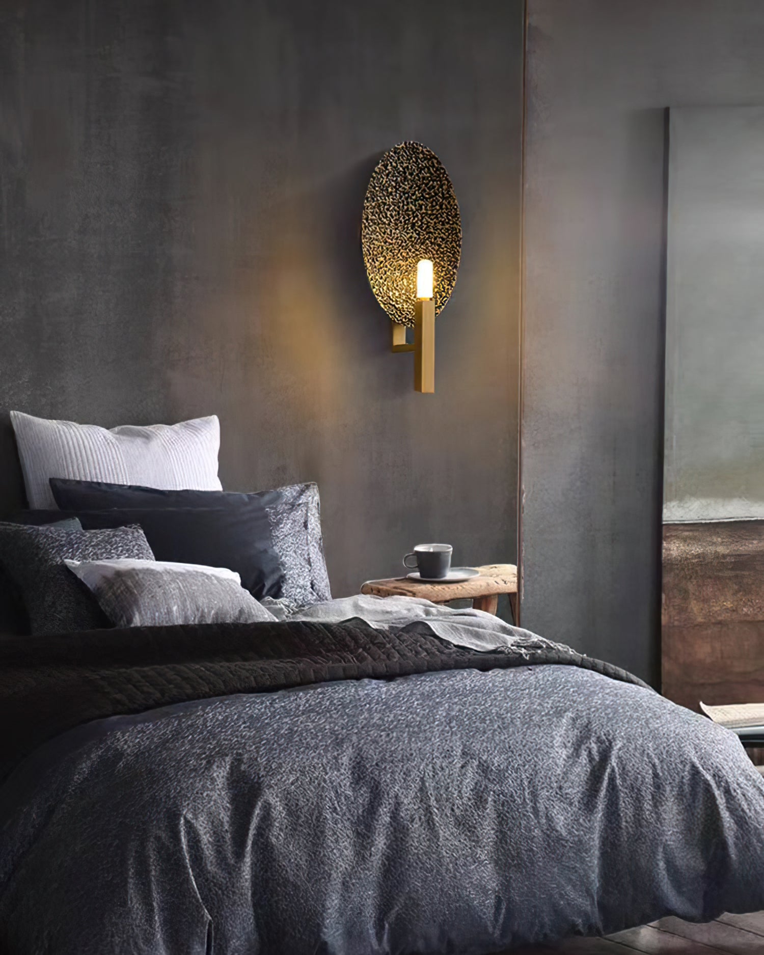 Dia Wall Light