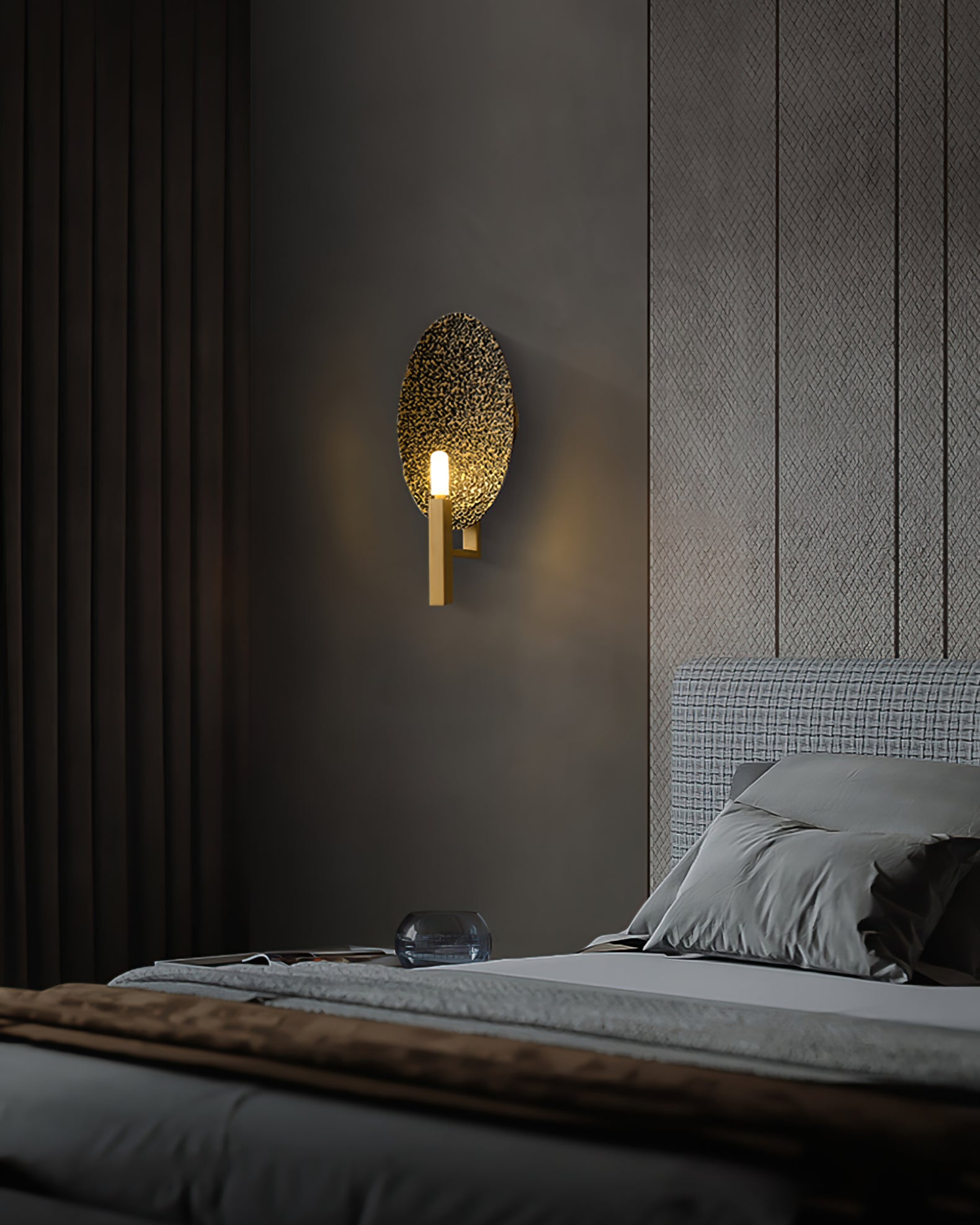 Dia Wall Light