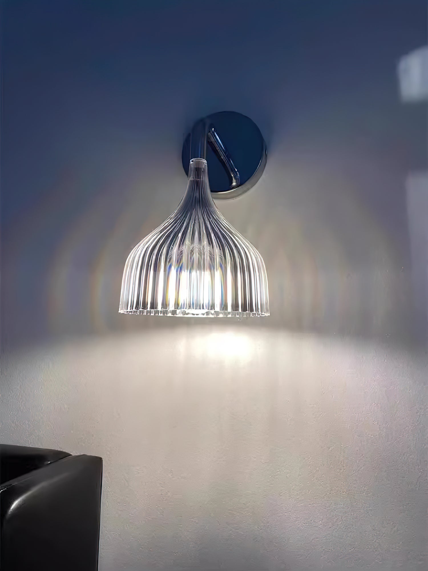 E Wall Light