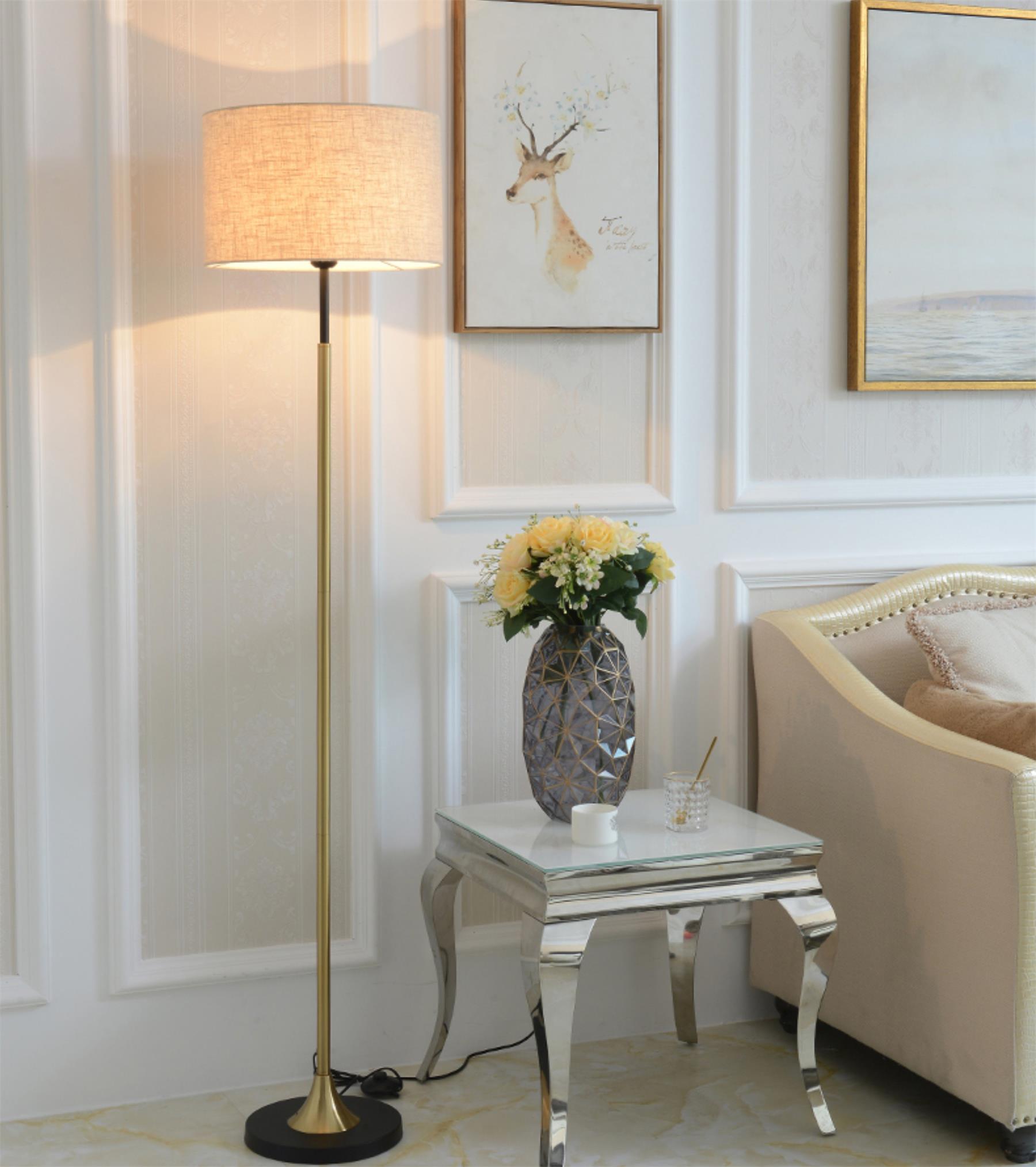 Earie Floor Lamp