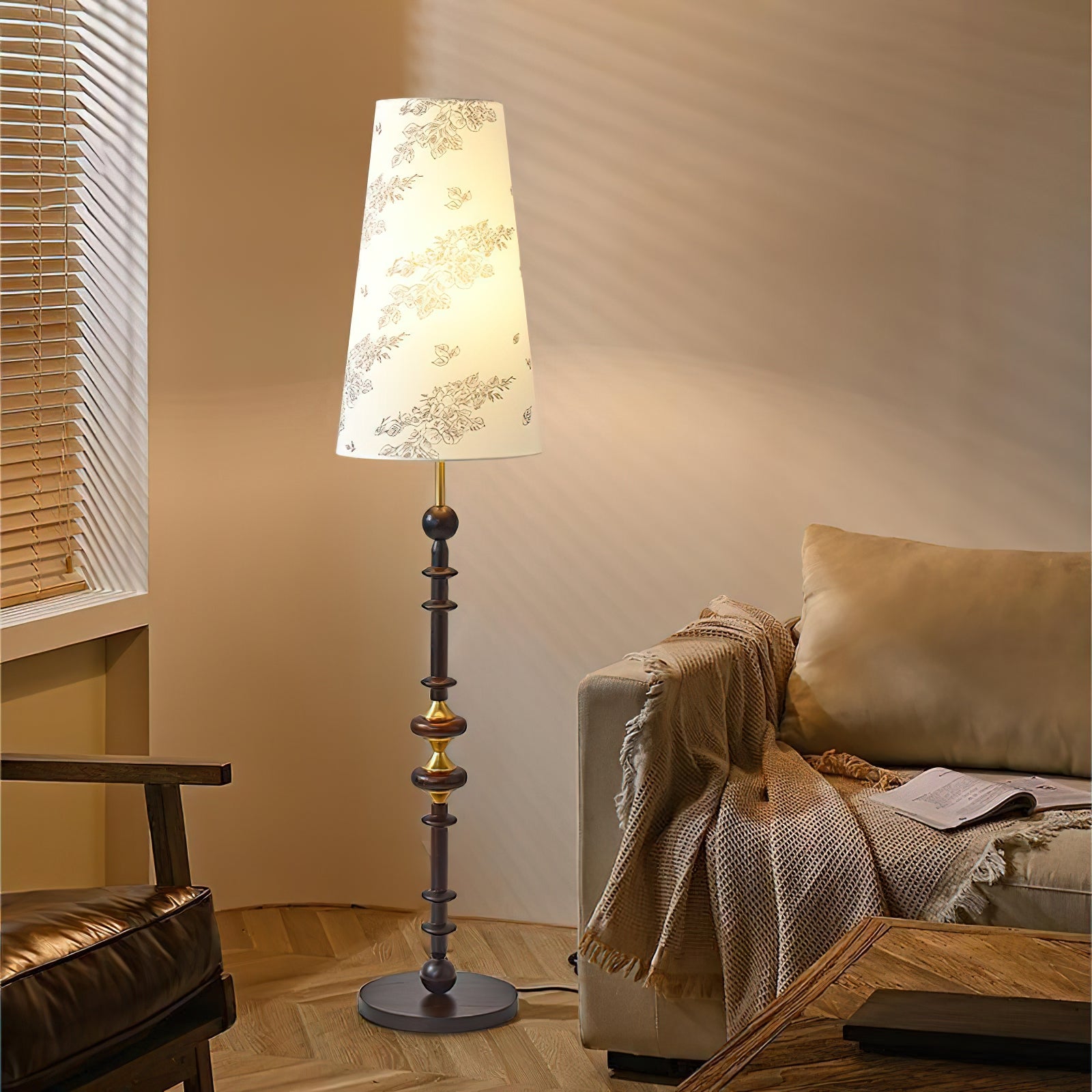 Firefly_Floor_Lamp_3.jpg