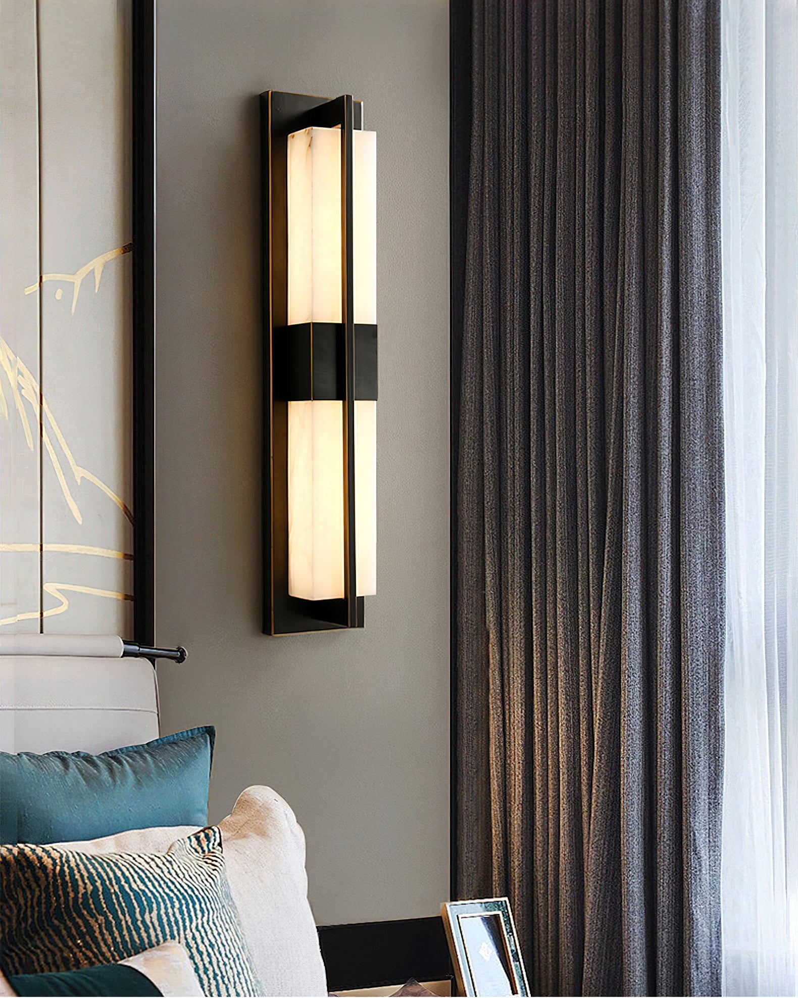 Fugit Alabaster Wall Lamp