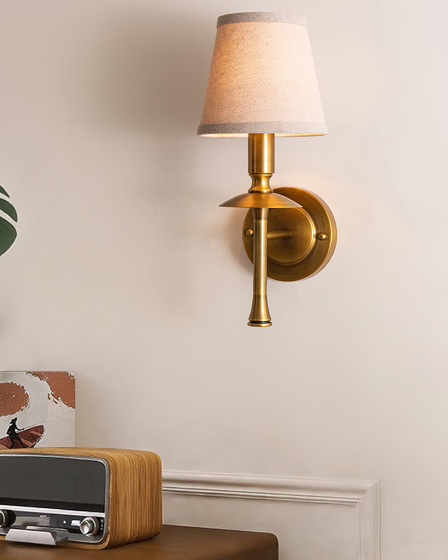 Leano Wall Light