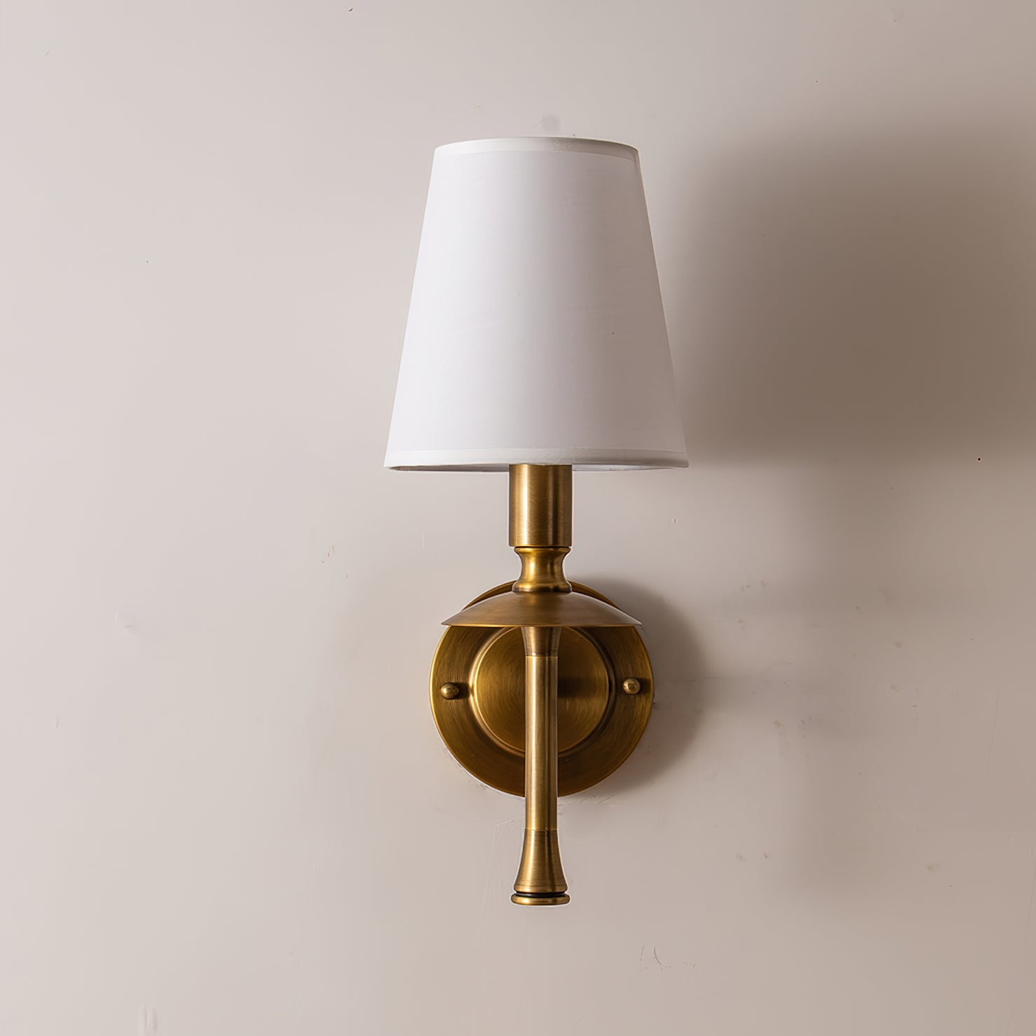 Leano Wall Light